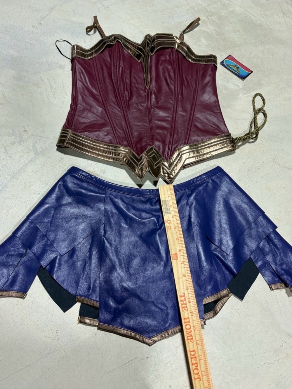 New Wonder Woman Costume. Large. Corset fits 34-36C. - Picture 3 of 9